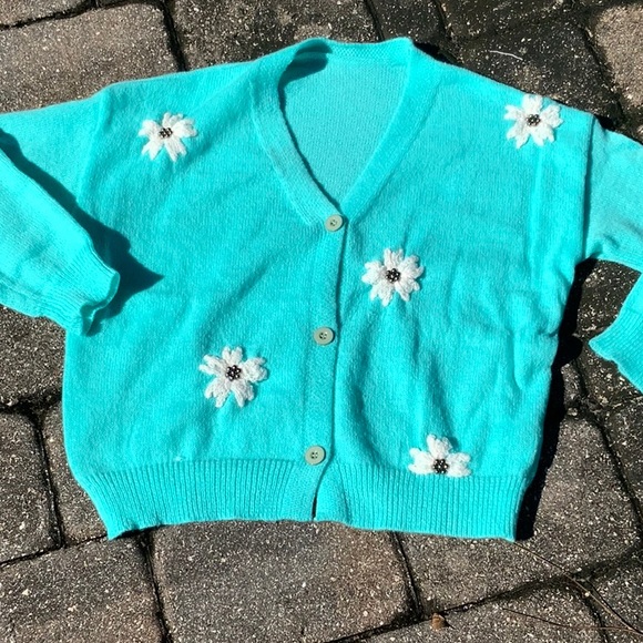TEAL FLOWER EMBROIDERED WITH BEADS CARDIGAN SWEATER, SIZE LARGE - Picture 2 of 10